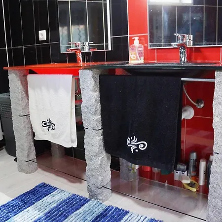 בית נופש Casinha Bonecas - Casa Com Piscina Privada אבאירו