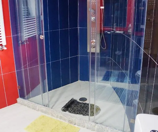 Casinha Bonecas - Casa Com Piscina Privada