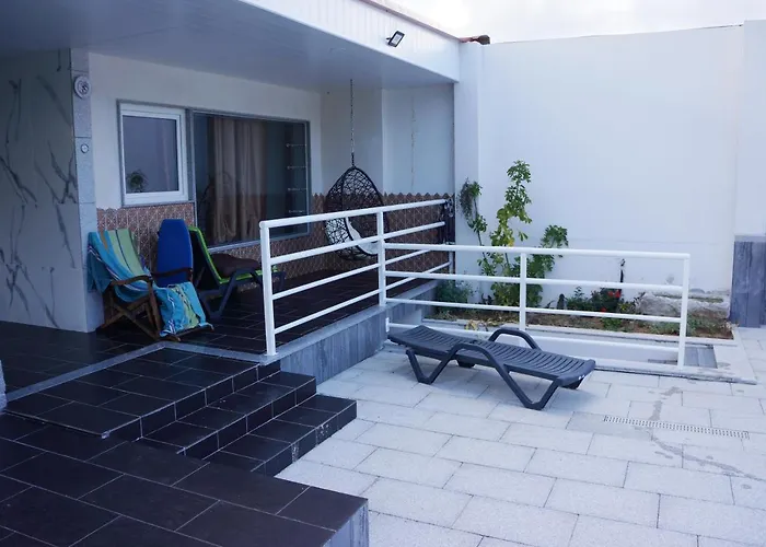 Casinha Bonecas - Casa Com Piscina Privada