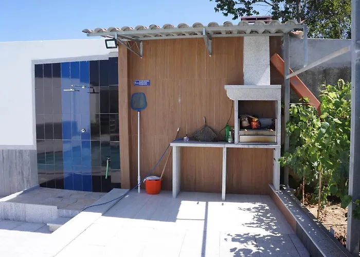 Casinha Bonecas - Casa Com Piscina Privada